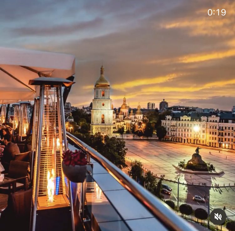 Місця у Києві з гарним краєвидом бари дахи захід сонця-14739