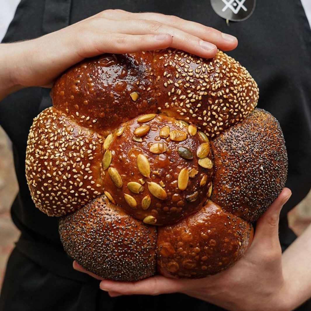 Вияв свою любов до українського зерна: 5 пекарень Києва, де роблять якісні хліб і випічку