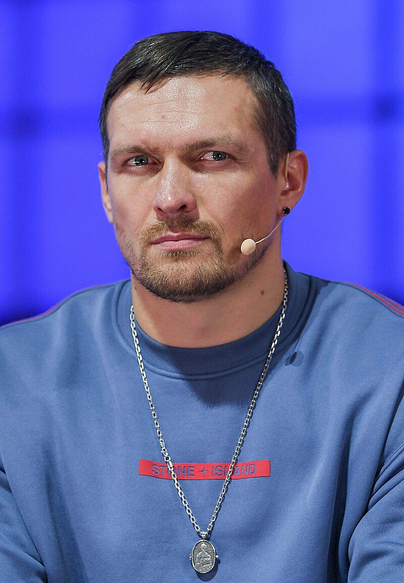 Олександр Усик-2 November 2022; Oleksandr Usyk, World Heavyweight Boxing Champion, on Centre Stage, during day one of Web Summit 2022 at the Altice Arena in Lisbon, Portugal. Photo by Eóin Noonan/Web Summit via Sportsfile-51228